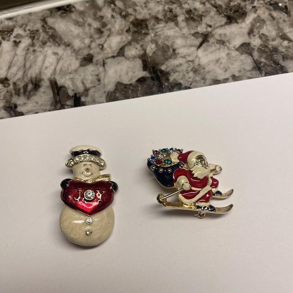 Lot Of 2 Gold Tone Christmas Holiday Brooch Pins Enamel Santa On Sleigh /Snowman - Picture 9 of 11